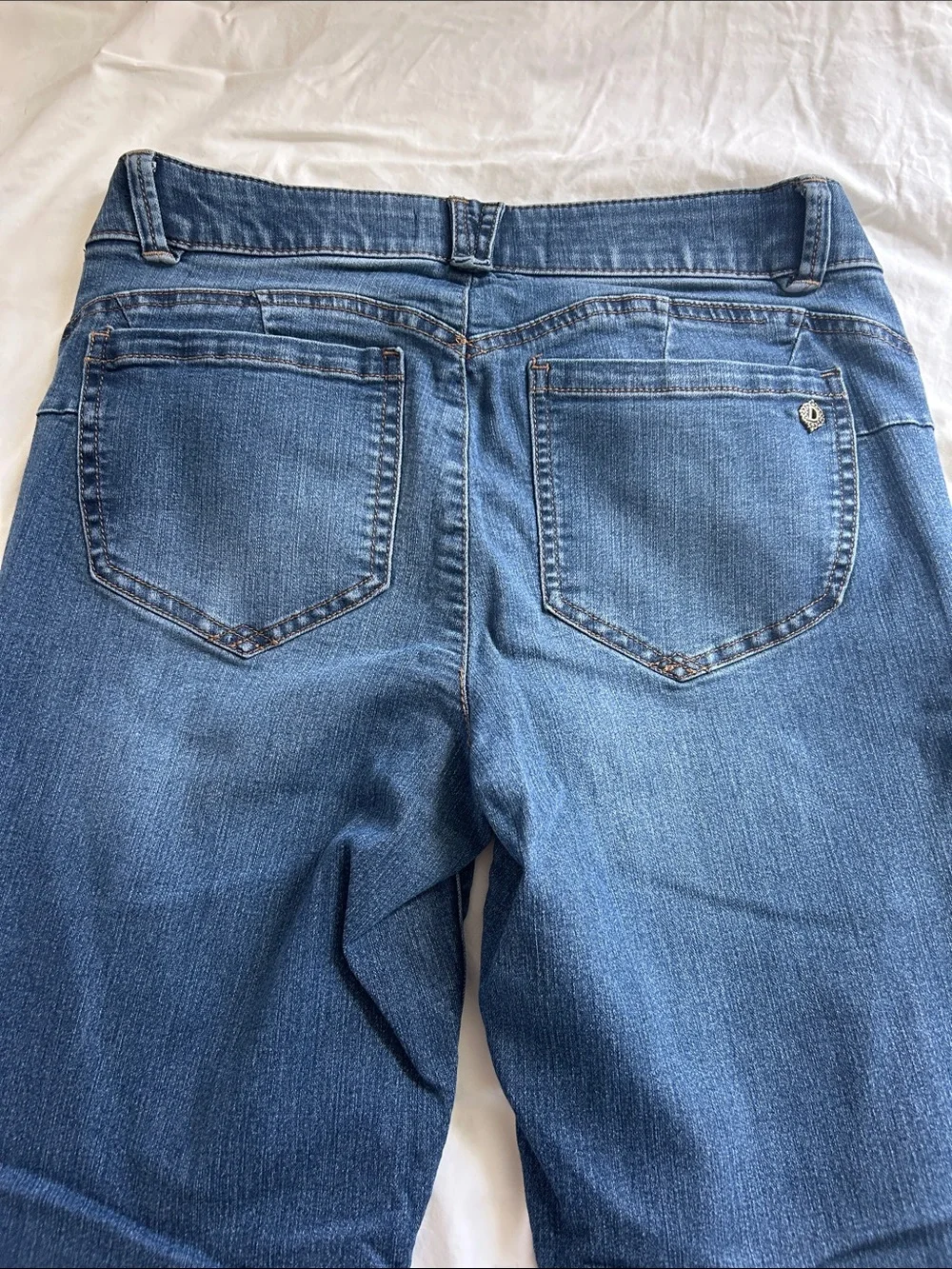 Democracy Women's Medium Blue Straight-Leg Jeans - Picture 3 of 3
